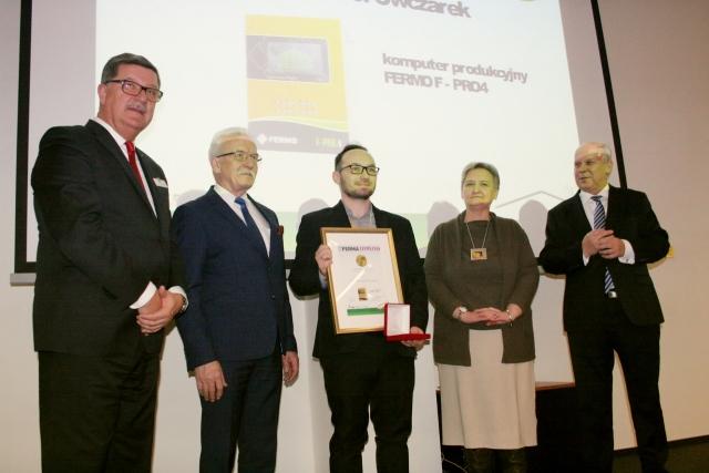 Gold medal for the F-PRO 4 production computer